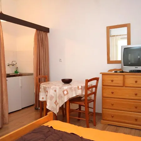 With A Parking Space Mlini, Dubrovnik - 8834 Lägenhet